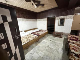 SUBHADRA GUEST HOUSE - Mathura - 7