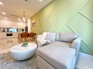 Sky Suites Dreamy 3BR Suite at KLCC - 0