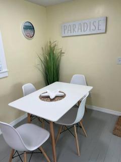 The Sunshine Homestay - New Smyrna Beach - 1