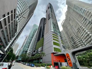 Sky Suites Dreamy 3BR Suite at KLCC - Kuala Lumpur - 9