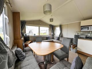Homely 8 Berth Caravan At Valley Farm Nearby Clacton-On-Sea Ref 46623V - Great Clacton - 4