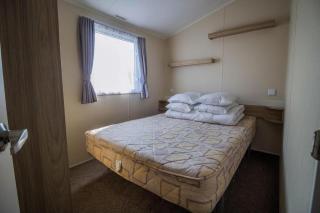 8 Berth Caravan With Decking At Caister Beach In Norfolk Ref 30016S - Great Yarmouth - 3