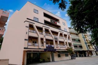 Hotel O Ss ome inn ultra luxury rooms - Hyderabad - 9