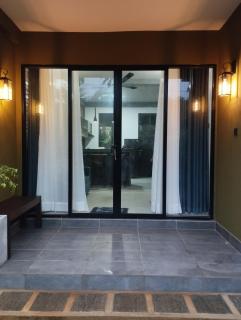 Mandira Unawatuna - 7