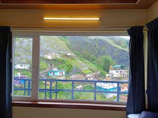 Misty Valley Inn - 2