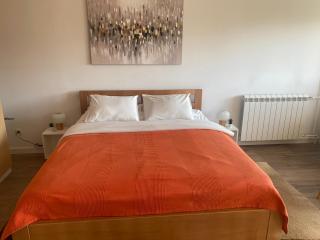 Svetao stan sa terasom blizu Ade - Casa 29 - 1