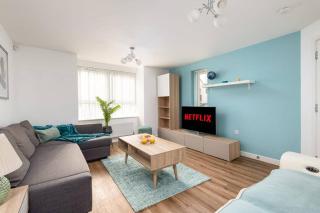 Home in Patchway - Bristol - 6