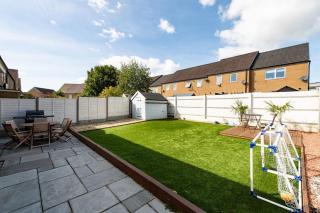 Home in Patchway - Bristol - 4