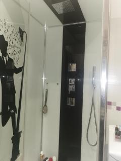 CHAMBRE CHEZ L'HABITANT - ROOM IN THE OWNER'S APARTMENT - Nice - 1