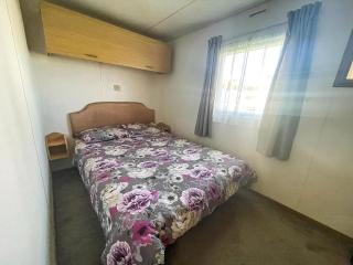 Fantastic 4 Berth Caravan In Skegness With Private Hot Tub Ref 96023H - Skegness - 6