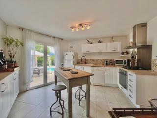 Charmant 2 pièces dans villa - Le Rouret - 2
