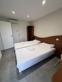Halte Hotel - La Vergne - 7