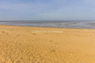 Lovely 4 Berth Chalet At Cedar Springs Park In Heacham, Norfolk Ref 92031Cs - Heacham - 2