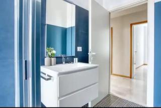 Amazing city center skyline apartment - Milan - 3