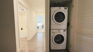 Private Room with Pool & Gym Access Near Old Town - 7