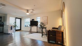 Private Room with Pool & Gym Access Near Old Town - 6