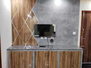 Srinivasa Inn Homestay - Tirupati - 1