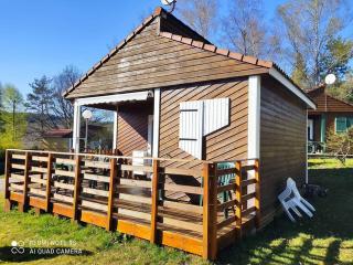 Châlet Bois 4 personnes avec extérieur privé - Saint-Rémy-sur-Durolle - 0
