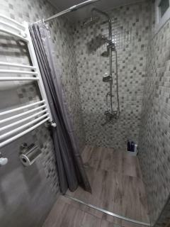 Cozy Studio Apartment on Rustaveli - Tbilissi - 2