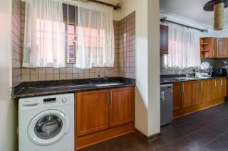 Lake Victoria Residence - 2 BR Spacious, Garden Apt, 10 mins to Entebbe Airport - 3