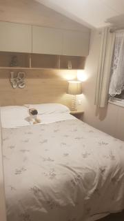 PET FREE family mobile Home sleeps 8 with large secured decking Sea wick holiday park - Clacton-on-Sea - 6