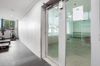 City Escape Apt with Views, Pool - Gym - Auckland - 1