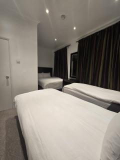 Home Stay Hotel - 2
