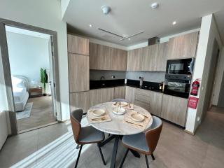 Premium 1BHK Apt In Signature living, JVC! Pool view - Dubai - 3