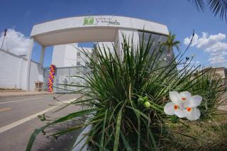 Apto condomínio portaria 24 hrs - 0