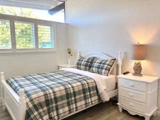 NEW cozy beautiful house with pool and hot tub - Fair Oaks - 4