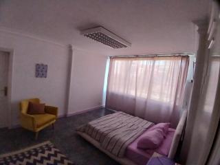 Downtown super apartment - 0