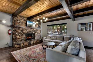 Modern Retro Tahoe Chic Chalet - Tahoe City - 7