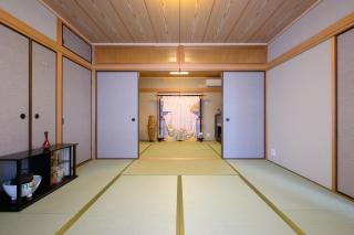 中山宿 Nakayama Villa 車移動に便利な広島高速すぐそば165平米の贅沢空間 無料駐車場に充電スタンド有り supported by COCOSTAY - Hiroshima - 9