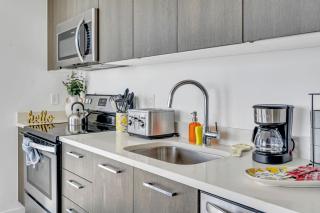 Mesmerizing Water Views Corner Condo - 1