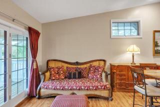 Grand Wood Suites - 3rd Floor Back Side Corner Penthouse Suite 305 - Nashville - 2