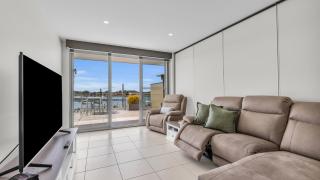 Waterfront On Market - Merimbula - 4
