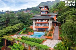 StayVista at Airhill with Pool, Bonfire, WiFi - Lonavala - 9