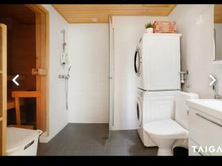 2 bedroom city apartment with lake view - - 7