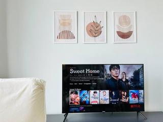 Urban Suites 8pax with Netflix and Board games with SeaView - Jelutong - 8
