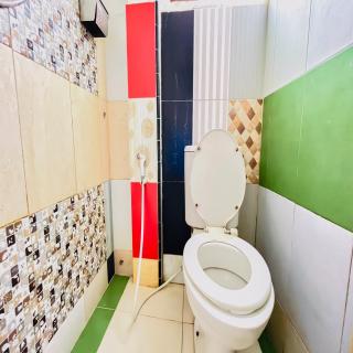 RedDoorz at Serdika Pavilion Berastagi - 2