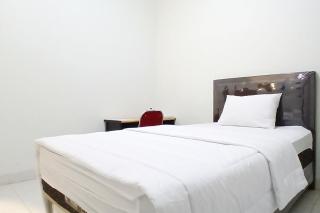 Graha Syariah Homestay Jogokariyan Mitra RedDoorz - Timuran - 9