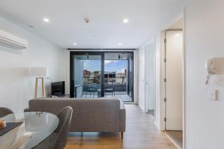 Stylish Apt with Balcony and Full Amenities - Auckland - 7