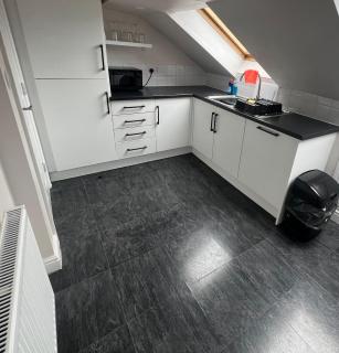 Cosy Penthouse suite happily sleeps up to five - 3