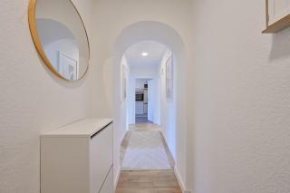 Goodliving Apartments I serviced apartment - - 5