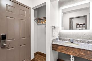 Quality Inn Cornelia - 2