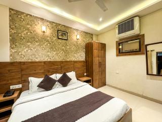 Hotel Nirvana Palace Near Parmarth Niketan - 6