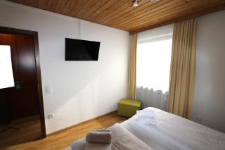 Hotel Avenue Altenfurt - Nuremberg - 2
