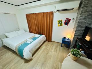 303黒門市場すぐ30秒!道頓堀まで徒歩8分!でんでんタウン徒歩3分!通天閣徒歩9分!観光に最高! - 2