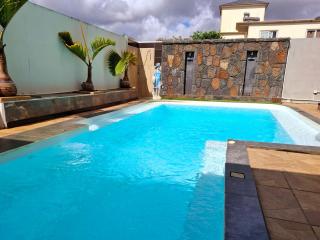 Peaceful Apartments with Pool - West Villa - 0