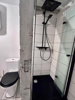 Fisherman's Surfhouse - 9